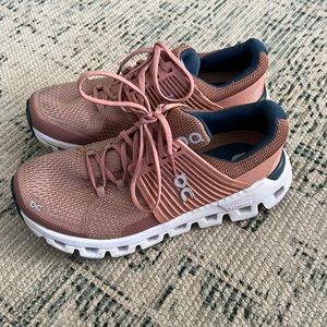 On Running Cloud shoes size 5